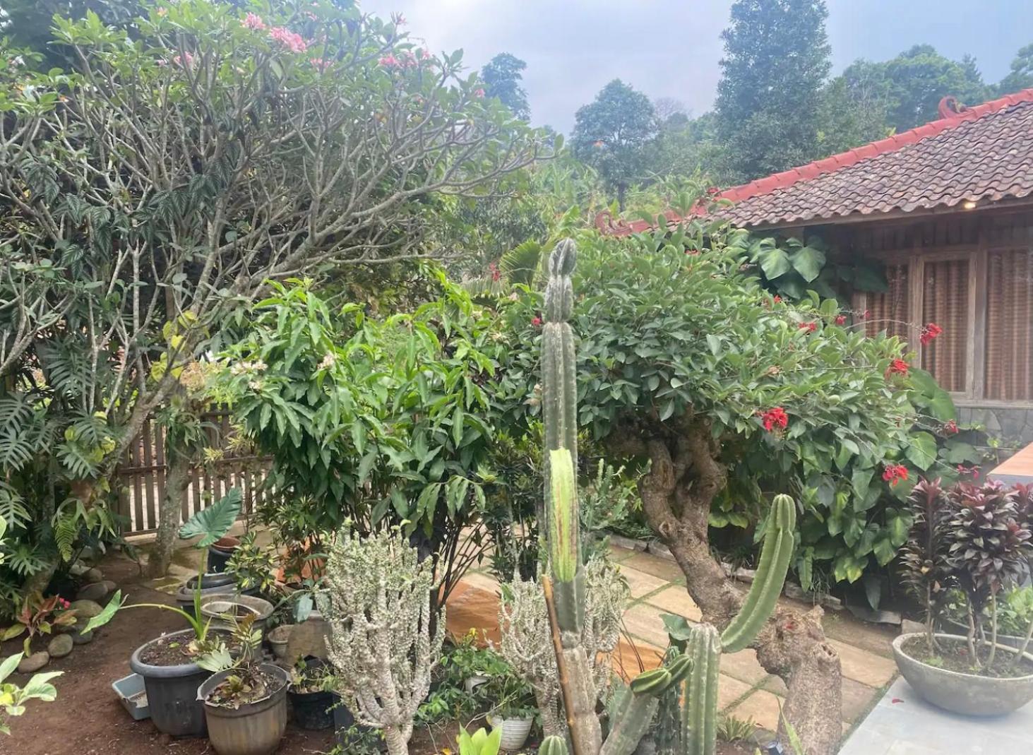 The Joglo Villa Bandung Eksteriør bilde
